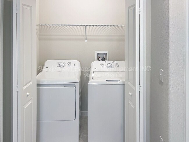 Building Photo - 7029 Samuel Ivy Dr