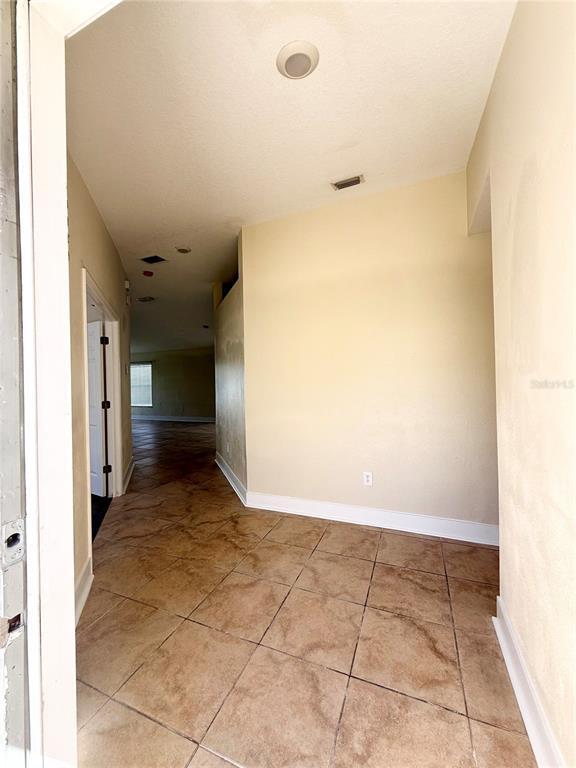 Building Photo - 7731 Carriage Pointe Dr