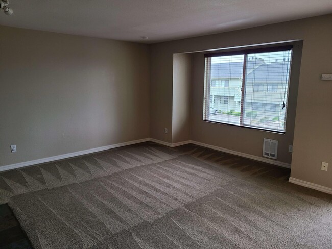 Living room - 1760 W Sunn Fjord Ln