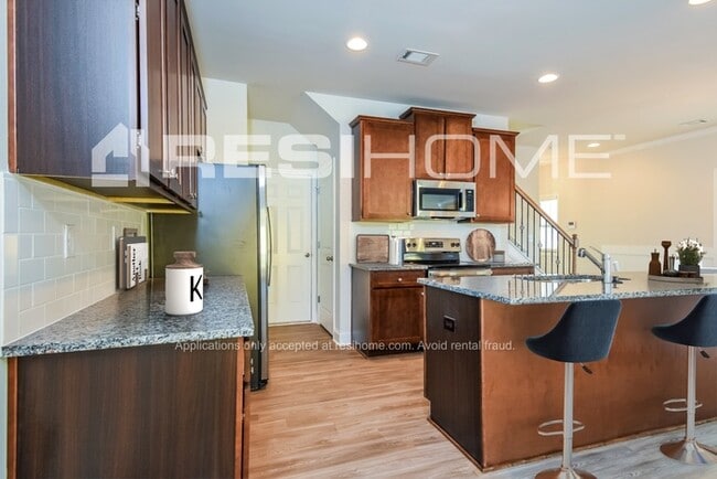 Building Photo - 1005 Tranquil Gdns Pl