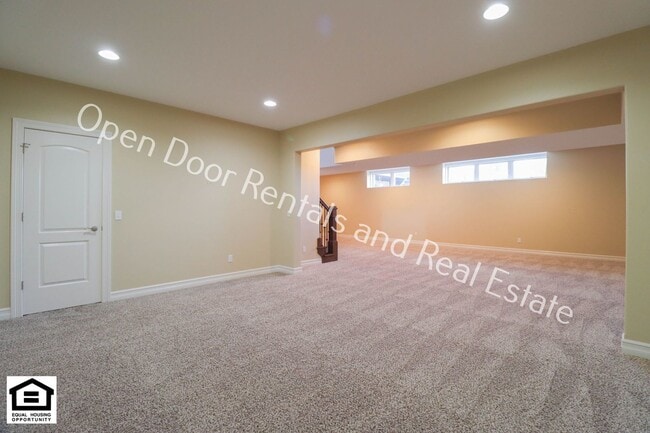 Building Photo - Coming soon! 50% off first months rent** W...