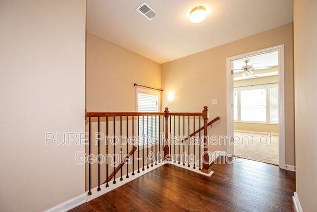 Building Photo - 13117 W Twin Alley