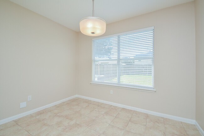Building Photo - 29031 Rio Grande River Dr