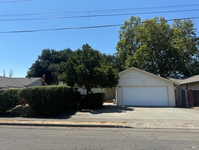 Building Photo - 4845 Marshall Dr