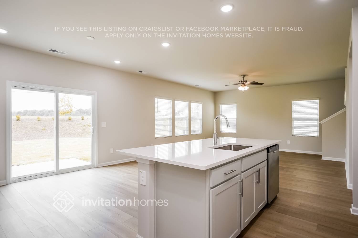 Building Photo - 583 White Birch Ln