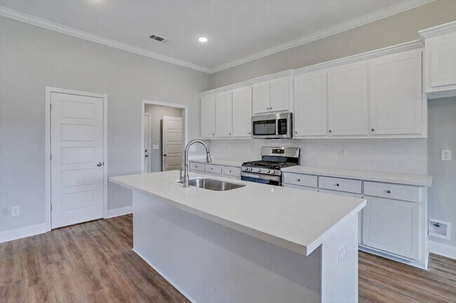 Building Photo - 577 Patrick Farms Dr
