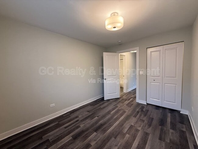 Building Photo - 800 Graceland Ave