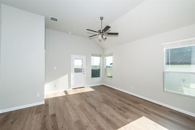 Building Photo - 403 Cross Barn Blvd