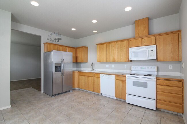 Building Photo - 5407 Mariner Ln