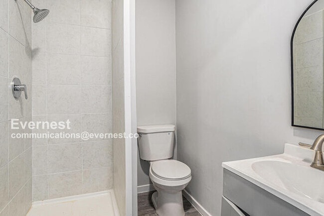 Building Photo - 1309 Woodland Ave SW