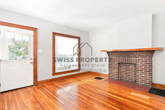 Building Photo - 2685 Indianola Ave