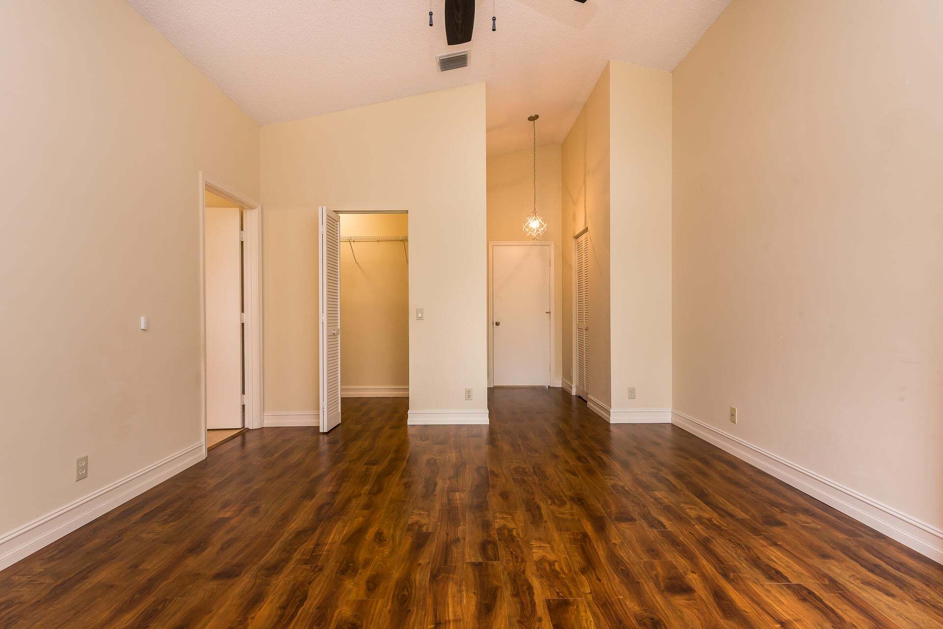 Building Photo - 8889 Odell Dr