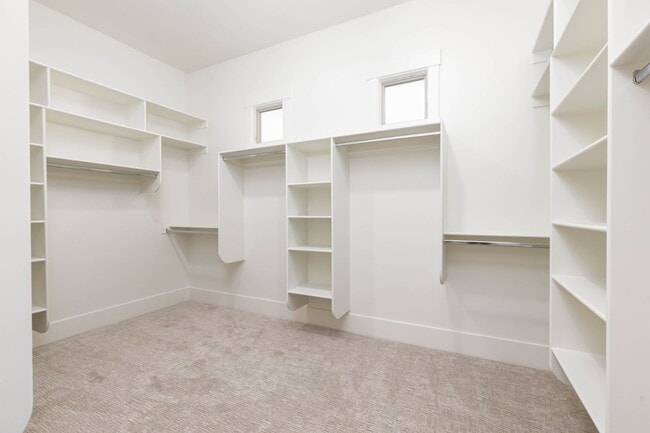 Building Photo - Beautiful single story with 4 bedrooms close to Crimson High School