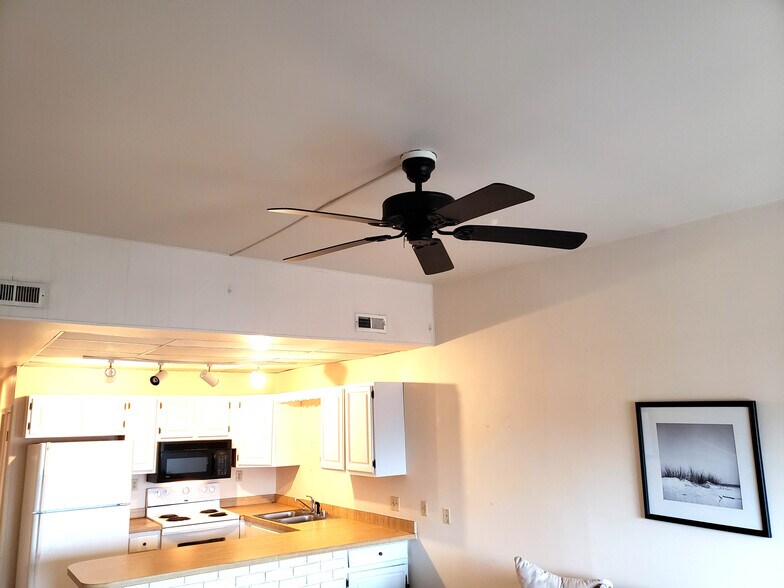 Building Photo - 721 142nd St