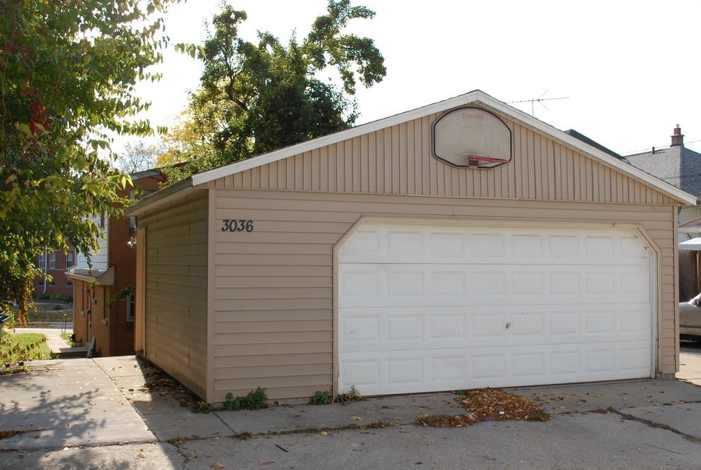 Building Photo - 3036 S Delaware Ave