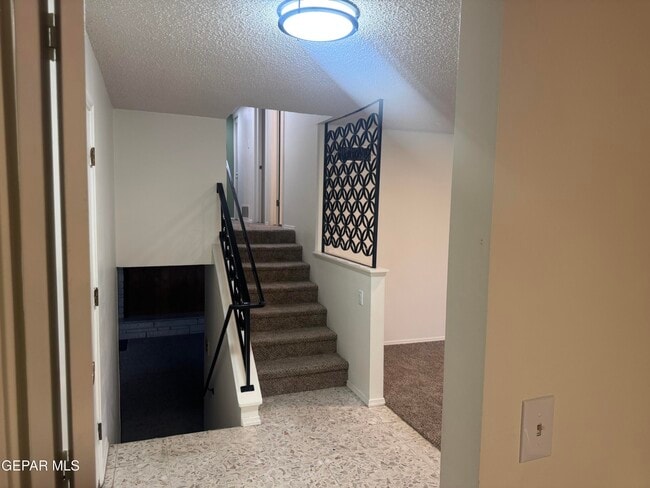 Building Photo - 8800 Sampson Ct