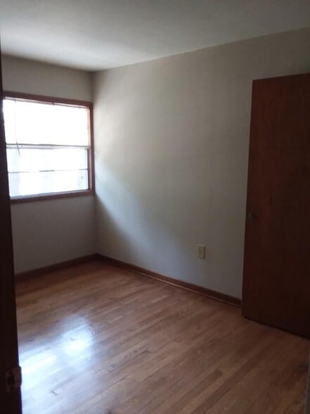 Building Photo - 245 Waddell Cir