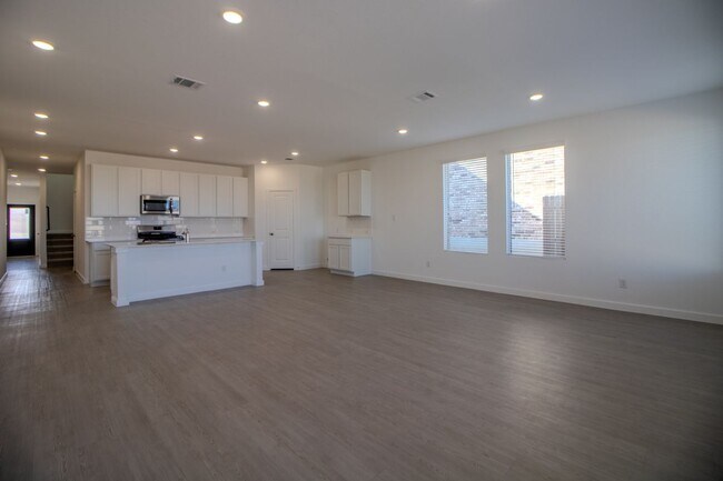 Building Photo - 5128 McKittrick
