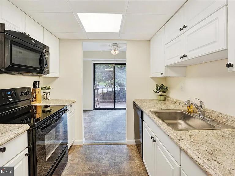 Building Photo - 4880 W Brigantine Ct