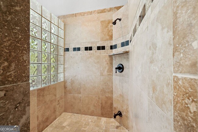 Building Photo - 11140 W Rd