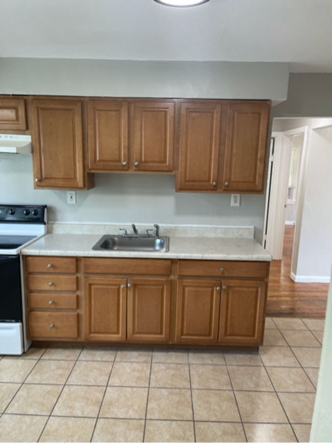 Building Photo - 6149 Shillington Ct