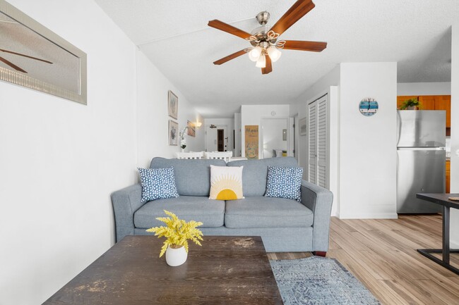 Building Photo - Kahana Manor #318 Furnished One Bedroom One Bath Unit
