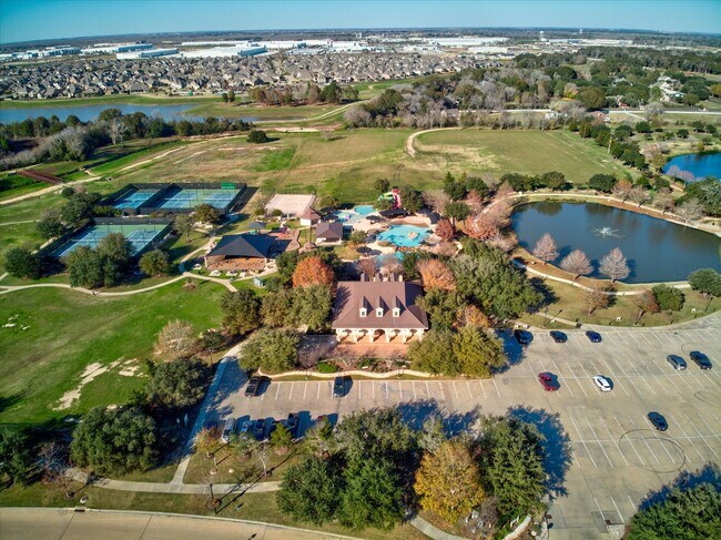 Building Photo - 28111 Helmsman Knolls Dr