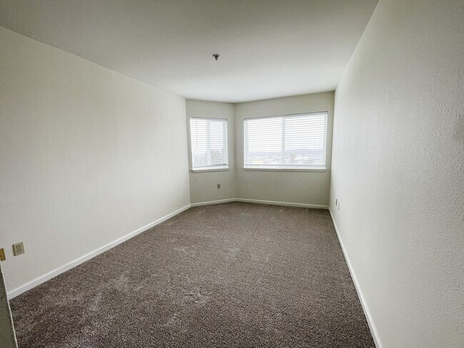 Building Photo - 1520 Noriega St