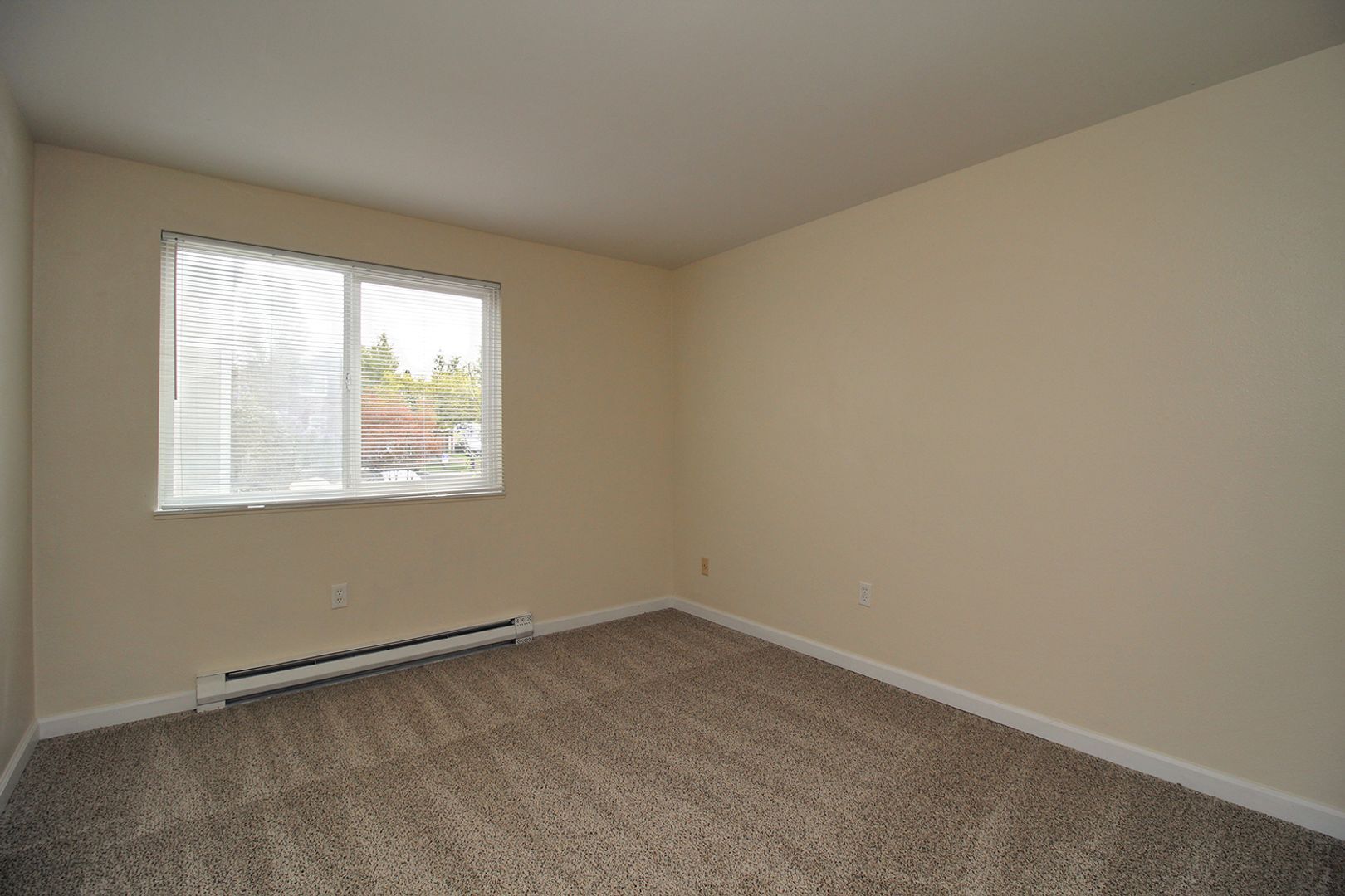 Building Photo - 11102-11130 SW 62nd Ave