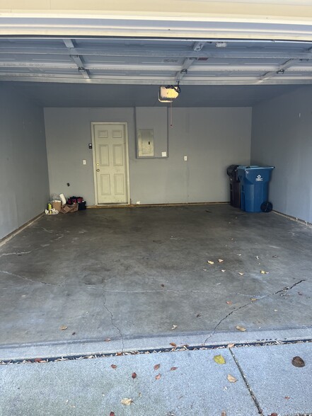 garage - 7834 Harvest Ln