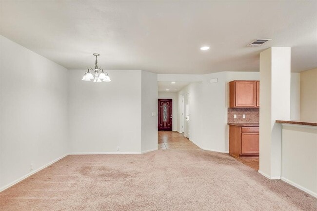 Building Photo - 516 Lark St