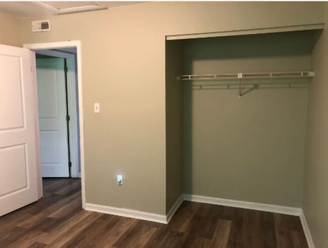 Building Photo - 1722 Hunters Trail