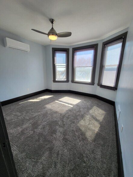 second bedroom - 937 Jackman Ave