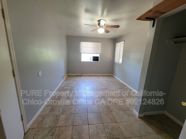 Building Photo - 7701 Molinos Ave