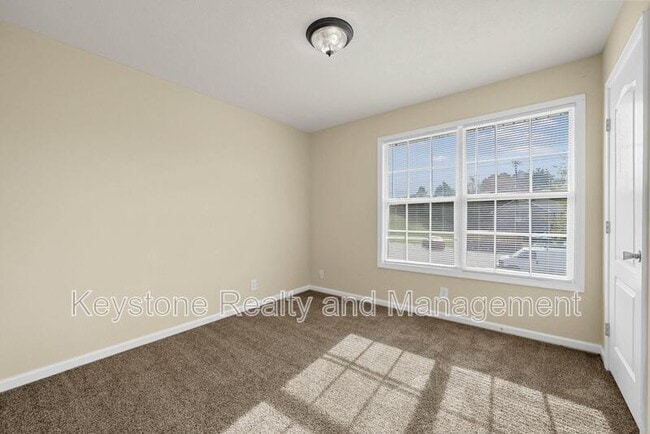 Building Photo - 2332 Raleigh Ct