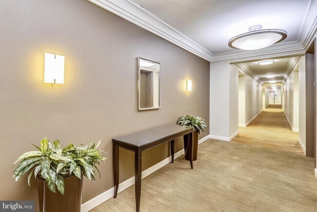 Building Photo - 5101 River Rd