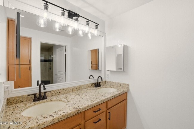 Building Photo - 11680 E Sahuaro Dr