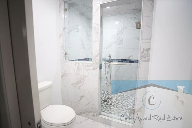 Building Photo - Westside Schools - 3 bed/ 2 bath 2,300 sq.ft.., den/family room, deck in the country on a paved r...