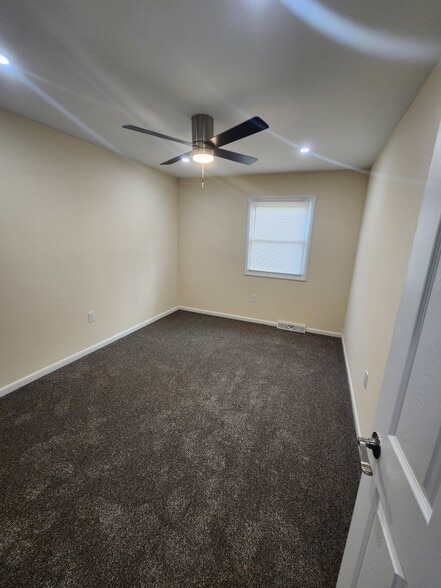 Second bedroom - 1703 English Dr