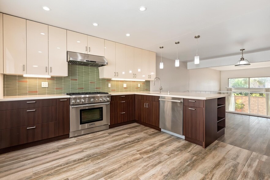 Building Photo - 13011 Mindanao Way