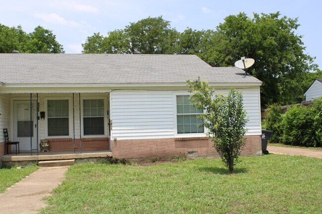 Primary Photo - This is a 1 bedroom - 1 bathroom duplex in...