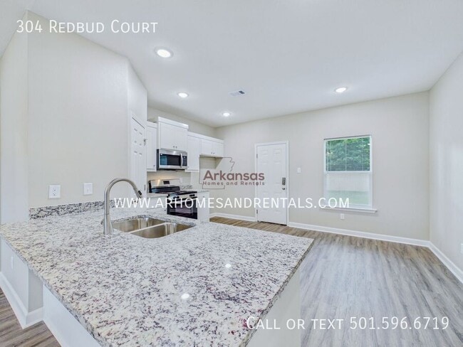 Building Photo - 304 Redbud Ct