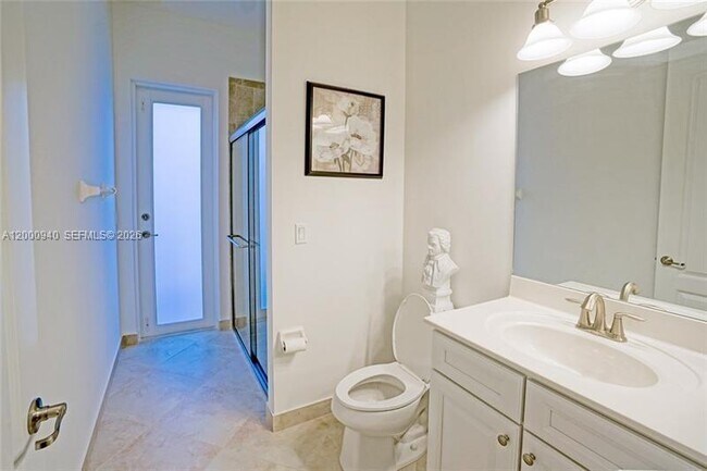 Building Photo - 8630 Lakeside Bnd