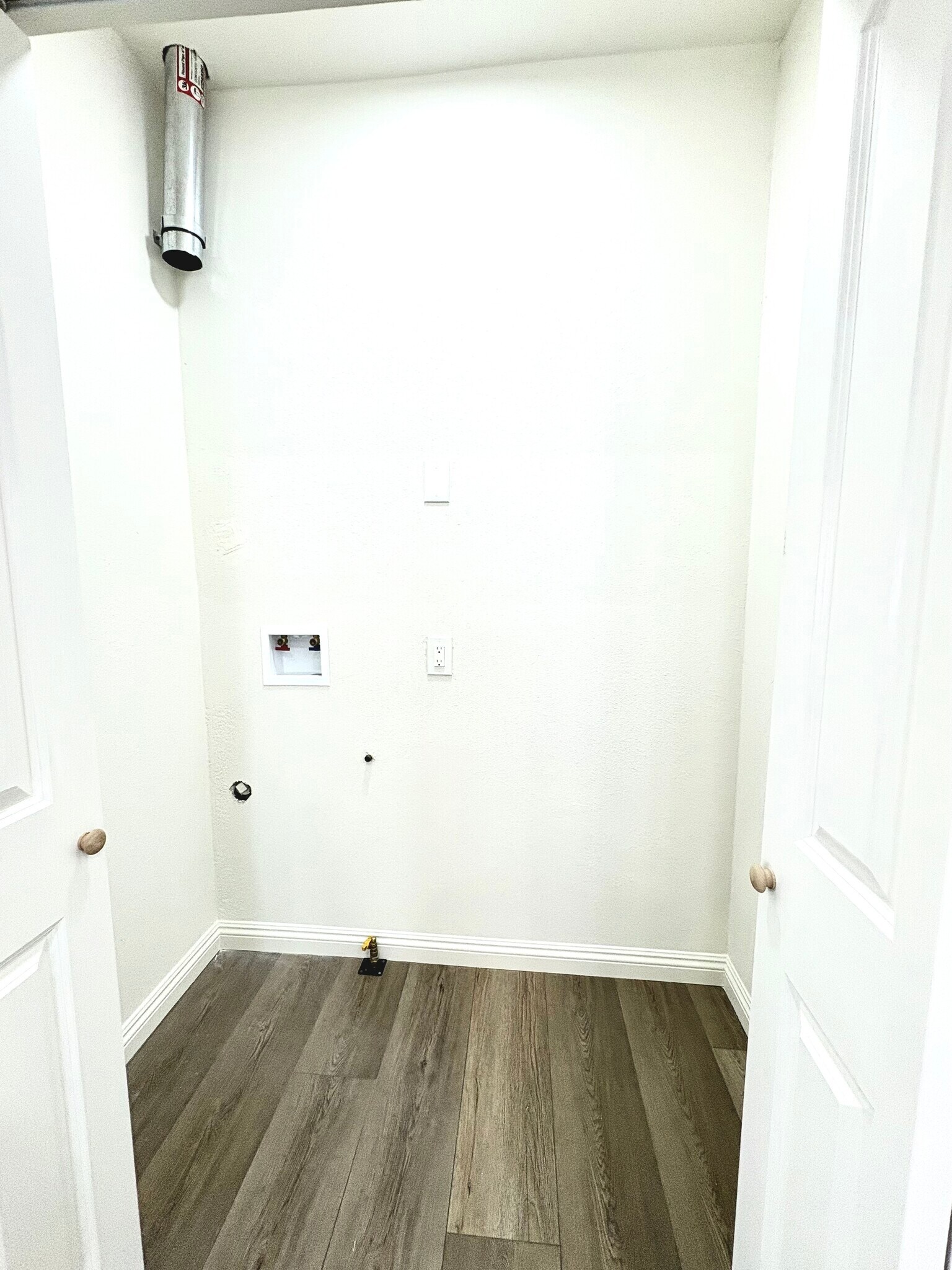 Building Photo - 106 S Pacific Ave