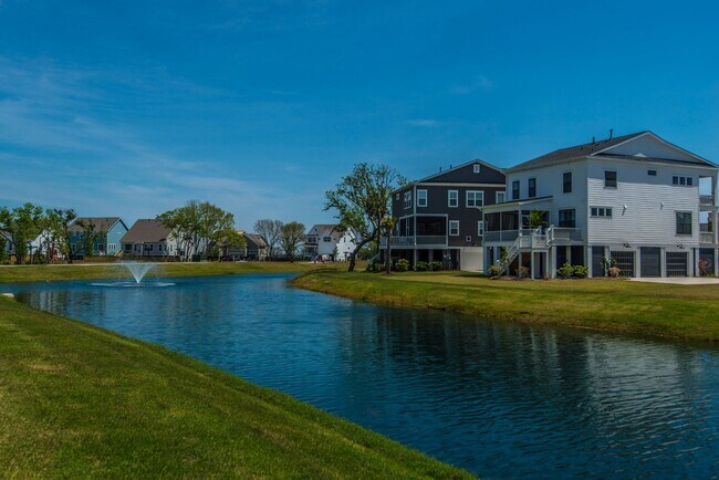 Building Photo - Beautiful Oyster Point Townhome - Mt. Pleasant