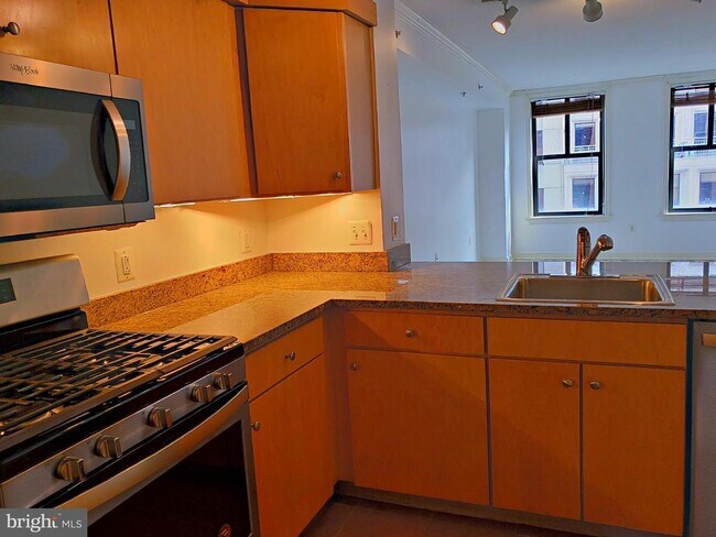 Building Photo - 631 D St NW