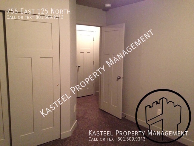 Building Photo - 755 E 125 N St