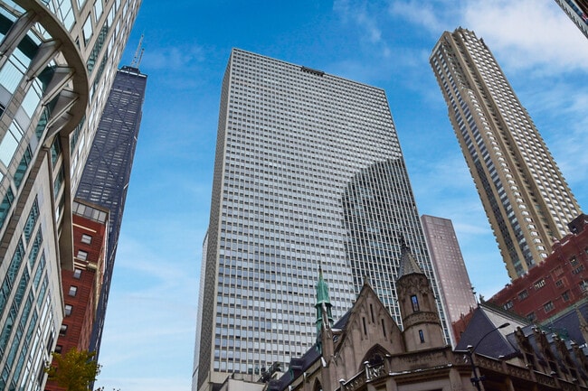 Building Photo - 111 E Chestnut St