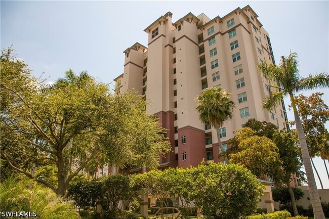 Building Photo - 430 Cove Tower Dr