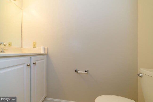 Building Photo - 8016 Merry Oaks Ln
